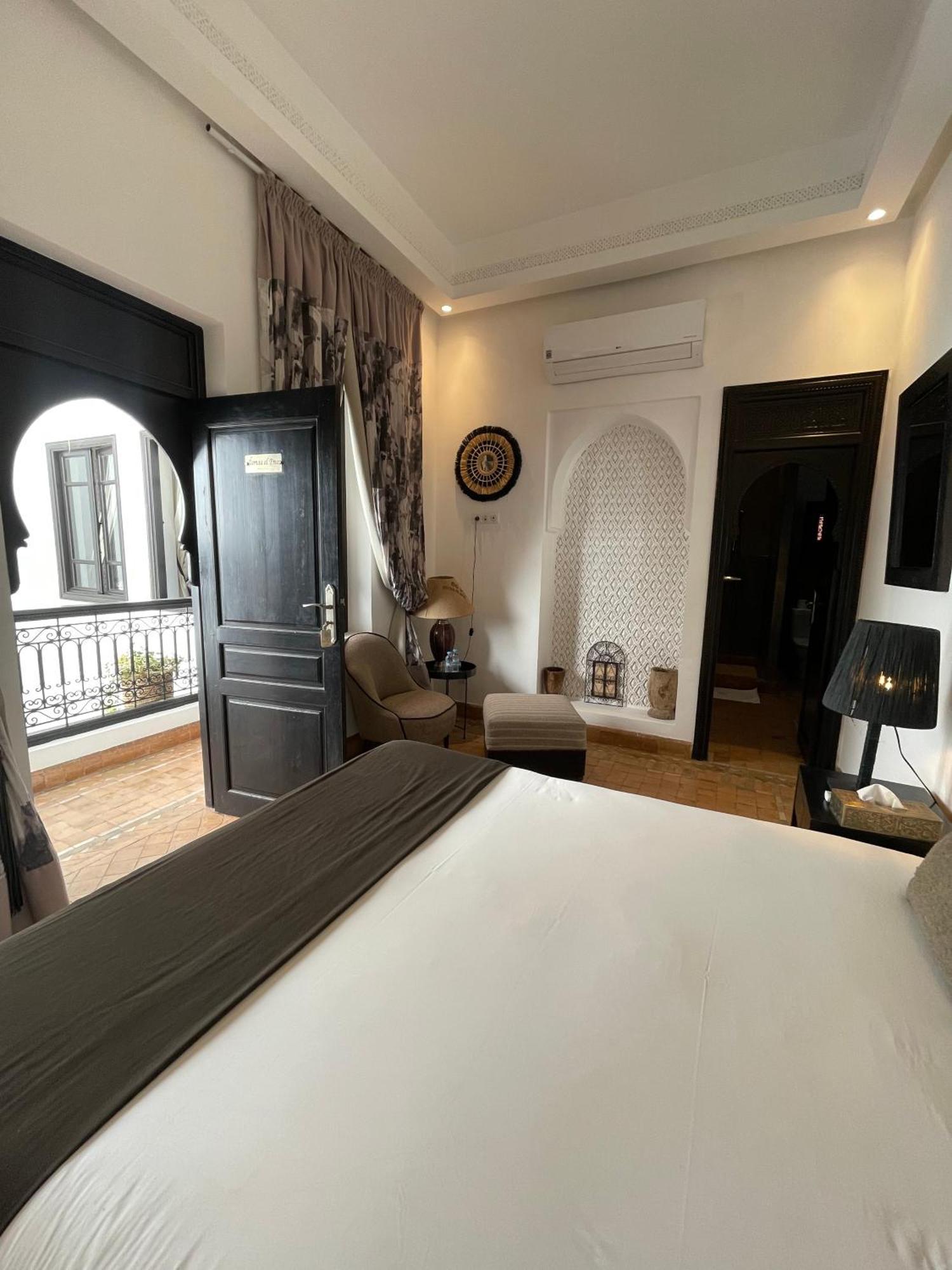 Riad Al Rimal & 4*